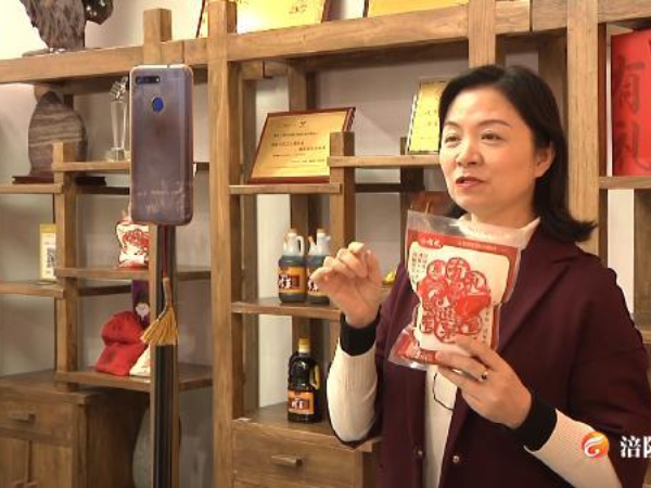 抓复工献爱心 “巾帼”战“疫”显担当