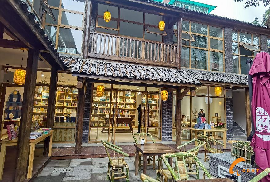 芳草街道蓓蕾社区书屋42061