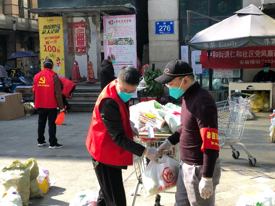 6D8DF803-6E99-4015-BC45-8BB28506F994