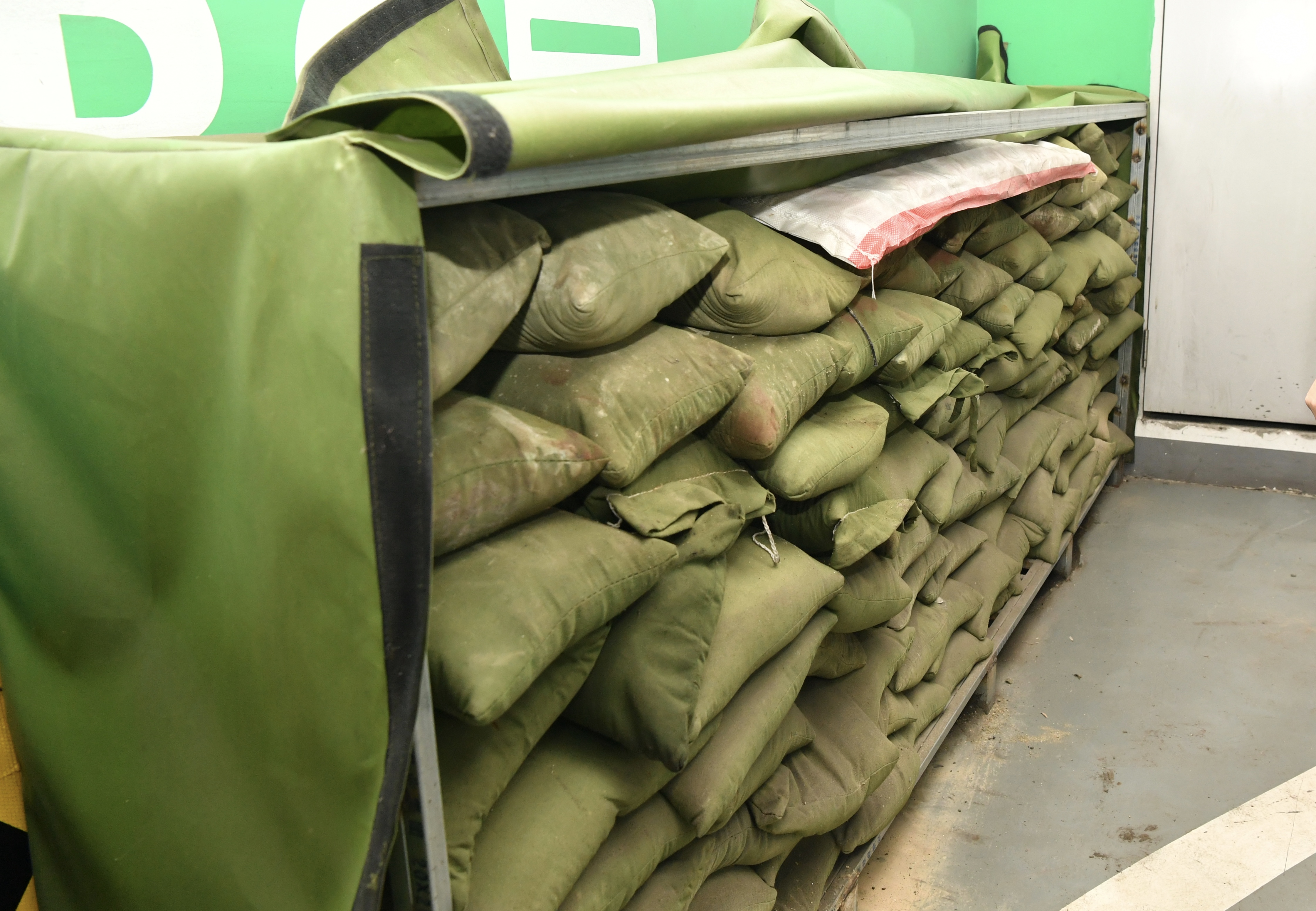 凯德天府的防汛沙袋