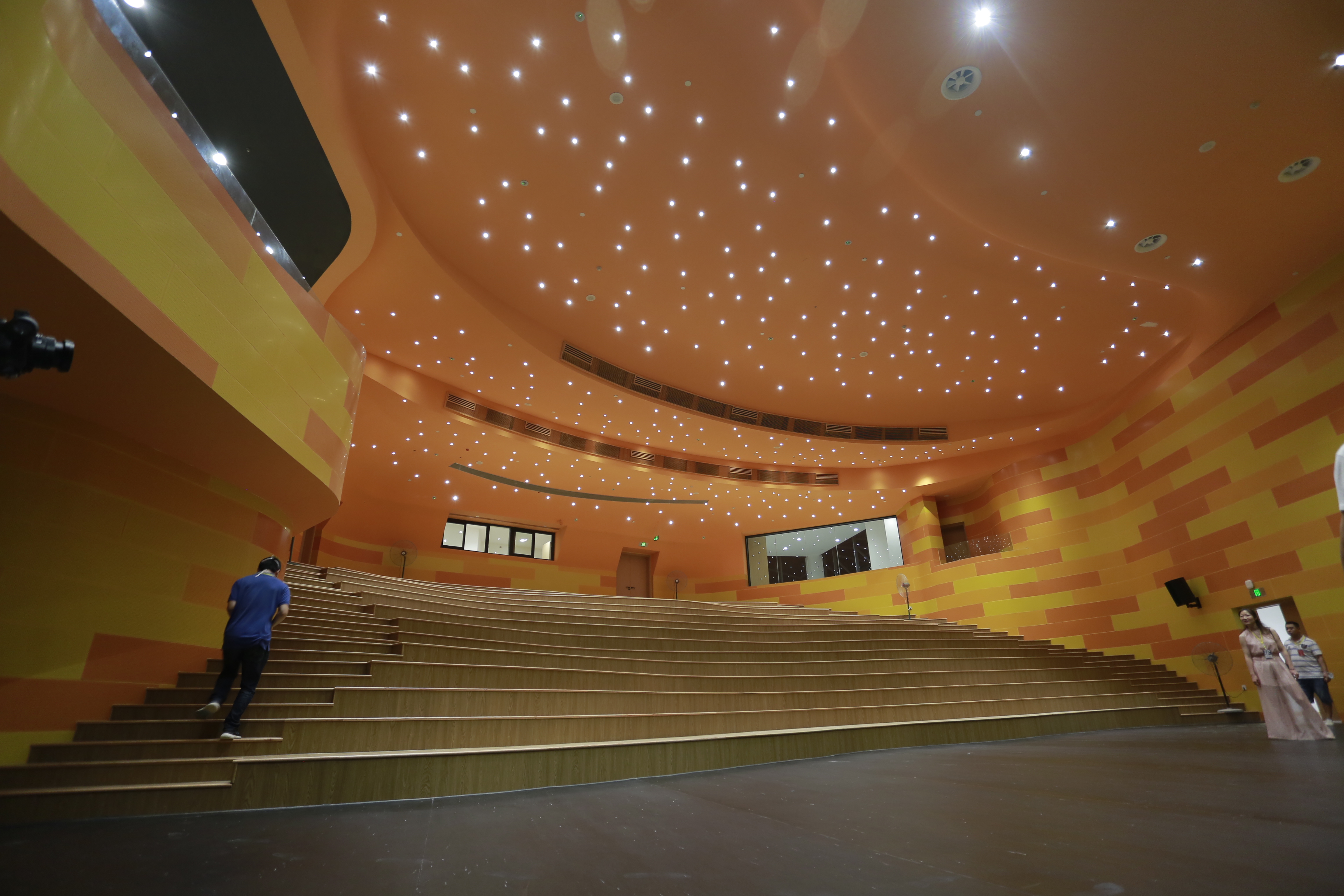 开学季丨成都高新教育"上新"了③ :旧校迎新貌,看成都蒙彼利埃小学的"