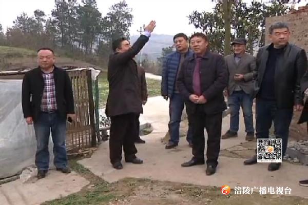 李景耀到李渡街道开展脱贫攻坚蹲点“促改督战”行动