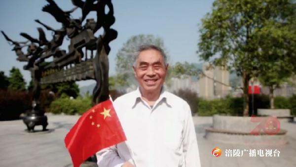 祖国陪伴我成长，我向祖国送祝福