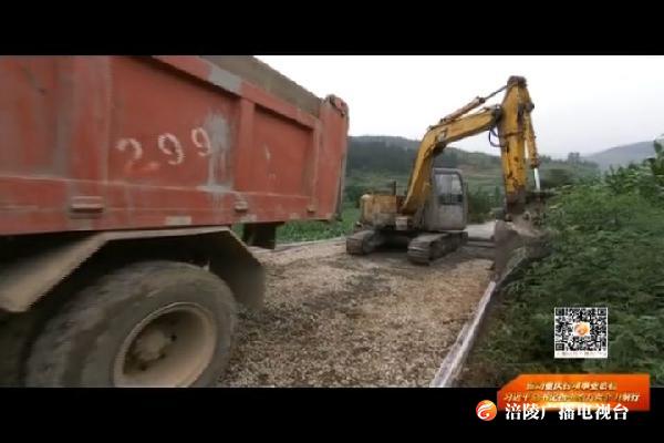 【推动重庆各项事业沿着习近平总书记指引的方向奋力前行】建设“四好”农村路  织就百姓致富网