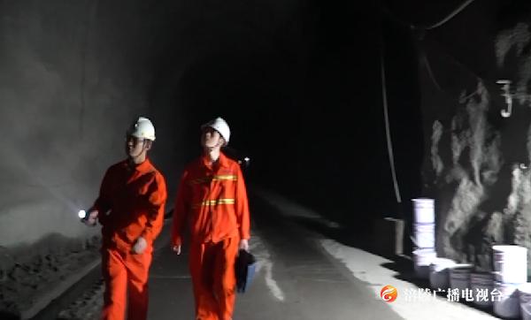 ​渝怀二线铁路新白沙沱隧道：500多名建设者“五一”坚守岗位