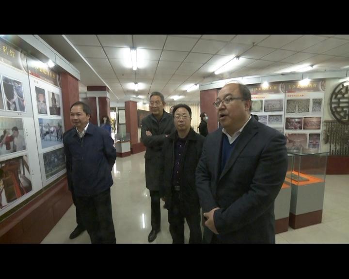 区领导深入高校调研意识形态工作、社科研究基地和社科智库建设