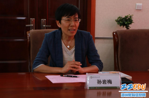 6二七区教育局副局长孙岩梅总结讲话