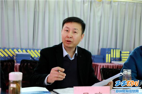 9.东北师范大学吴琼教授对门少娟名师工作室进行考核反馈