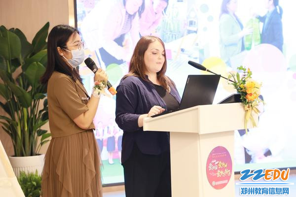 外籍教师代表分享上半年工作情况