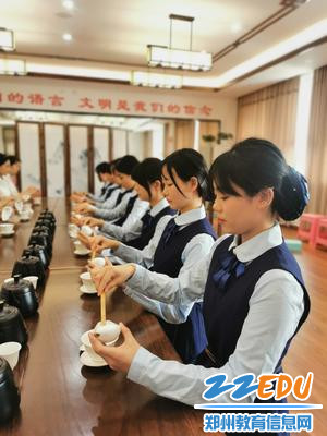 12、校礼仪社学习茶艺-(2)