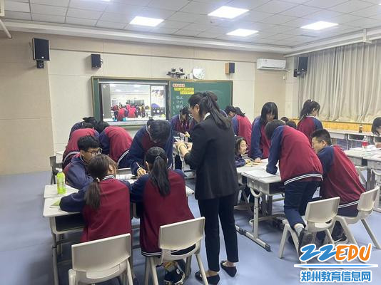 刘倩楠老师的美术课堂