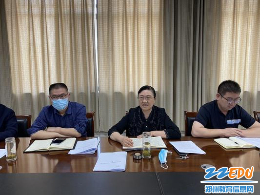 郑州市教育局副处级督学王海花讲话