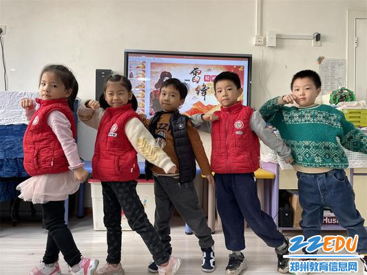 5幼儿歌唱《学习雷锋好榜样》