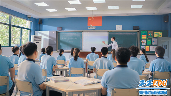 3外教授课 纯正美式课堂
