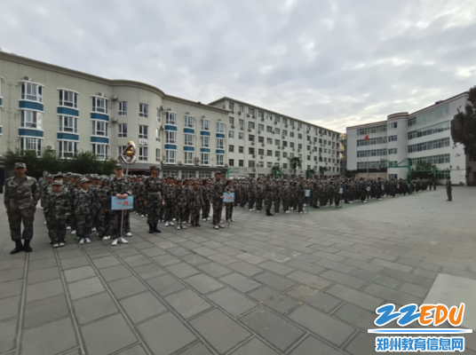 5全体学生整装待发