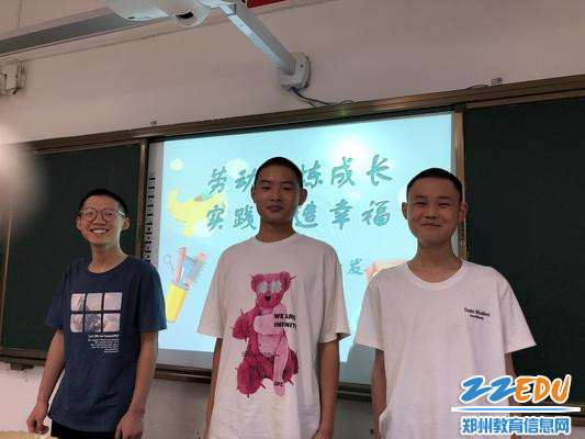 6.剪完头发同学们开心的样子