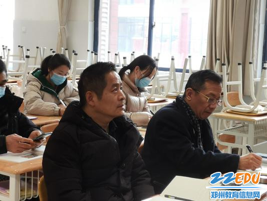 党委书记魏勇参加历史教研组课程纲要分享