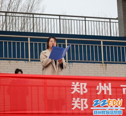 4教师代表、高三班主任彭华丽发言