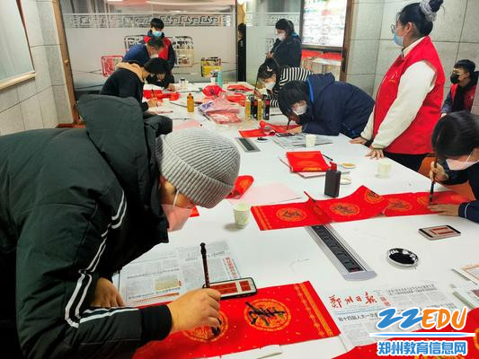 师生共同挥毫泼墨4 师生共同挥毫泼墨4