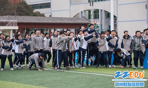 11足排大战类如棋局，每个人都是“局中人”