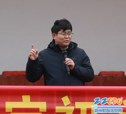 2副校长袁伟民拉开活动序幕
