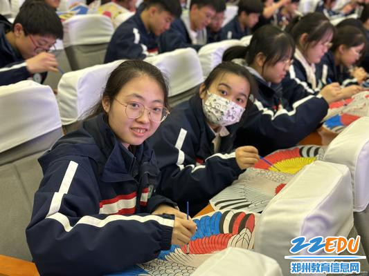 一笔一画绘羽翼