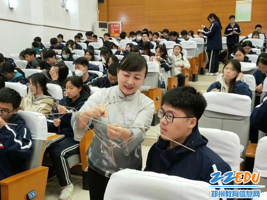 宋长虹老师亲切指导