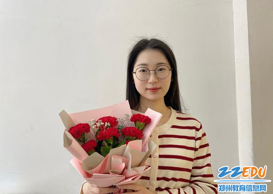 班主任老师幸福的像花儿一样