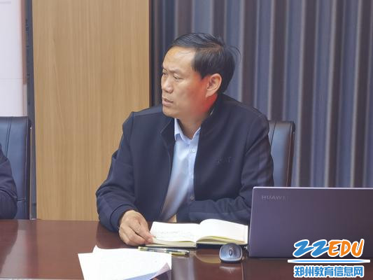 学生发展处副主任王江海讲话 学生发展处副主任王江海讲话