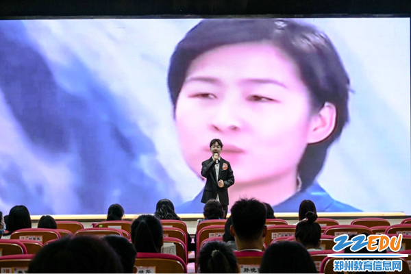演讲比赛现场2_副本