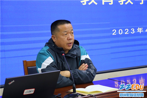 2.李国喜校长勉励全体教师