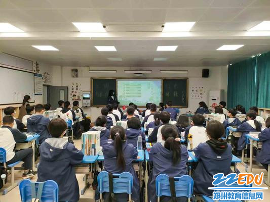 3召开“文明健康绿色环保”主题班会