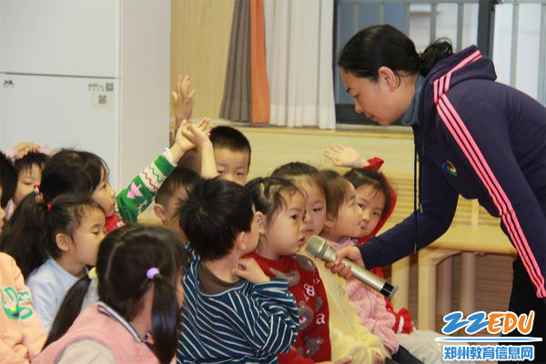 4.2孩子们积极回答问题