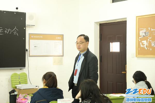 5郑州市职业教研室副主任李云飞强调考场纪录