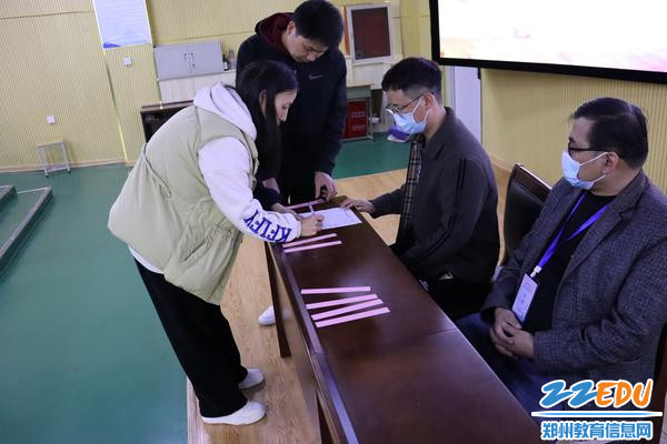 1预备会上抽取检录号