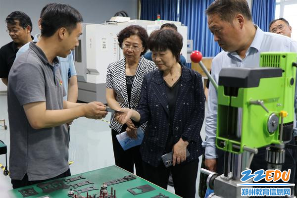 7.了解无人机产业学院的无人机制造工艺