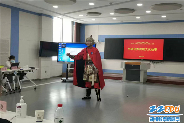 1 参赛选手讲述故事铿锵有力