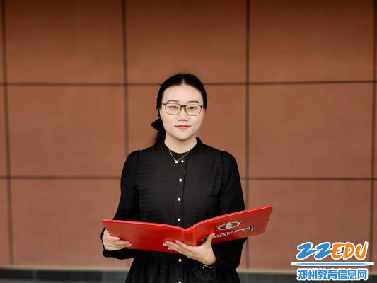 刘瑞丹老师国旗下发言