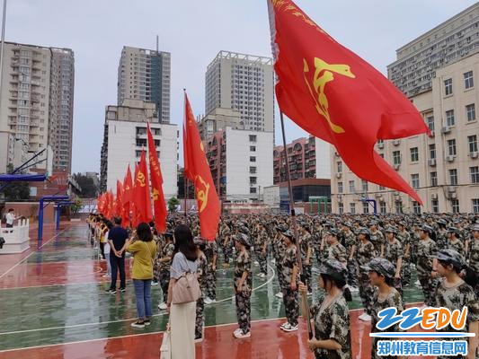 2023级新生军训开营现场
