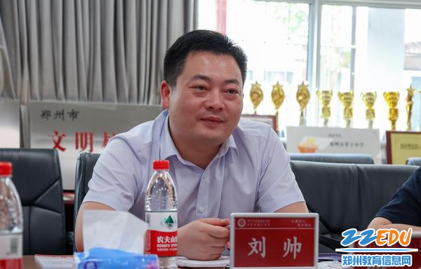 5.团平顶山市委组织部负责人刘帅感谢对团学工作的支持