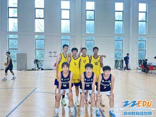 1.男篮、女篮夺冠合影