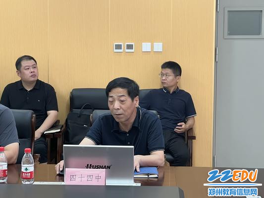 张松晨校长汇报了新校区入驻工作
