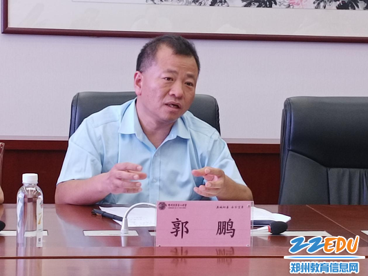 郑州18中副校长郭鹏谈了下一步具体实践结构化如何赋能思辨教学的思路和做法