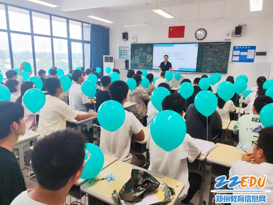 亲切见面，满怀期待