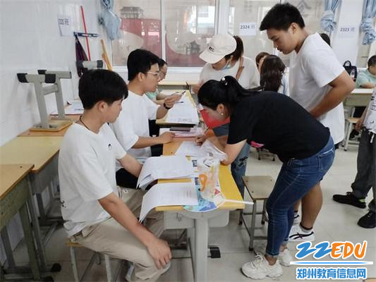 4 班主任耐心为学生答疑解惑