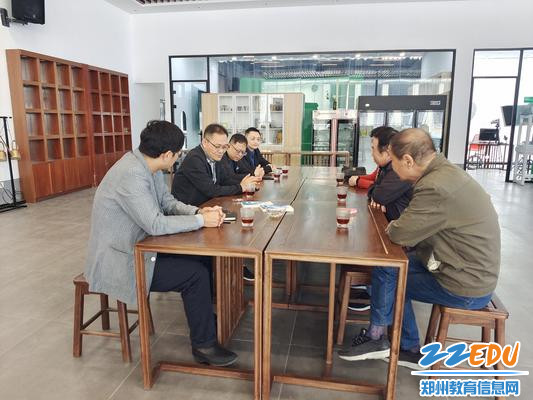 4座谈会现场