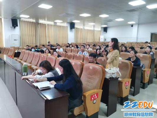 3郑州市第四高级中学段华老师和共同体老师交流