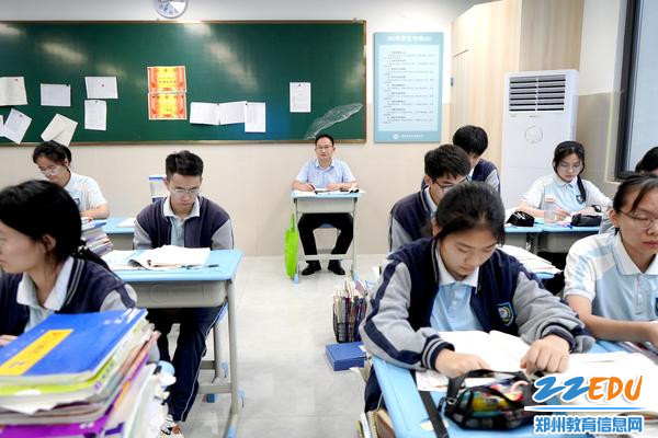 副校长韩光听课