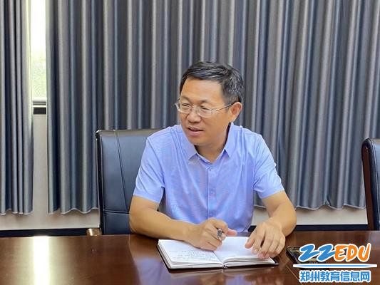 副校长李旭发言