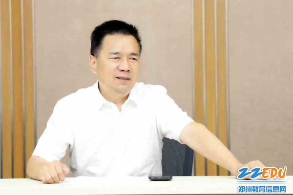 7校长郭勤学讲话